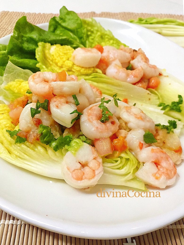 Cogollos con gambas al ajillo