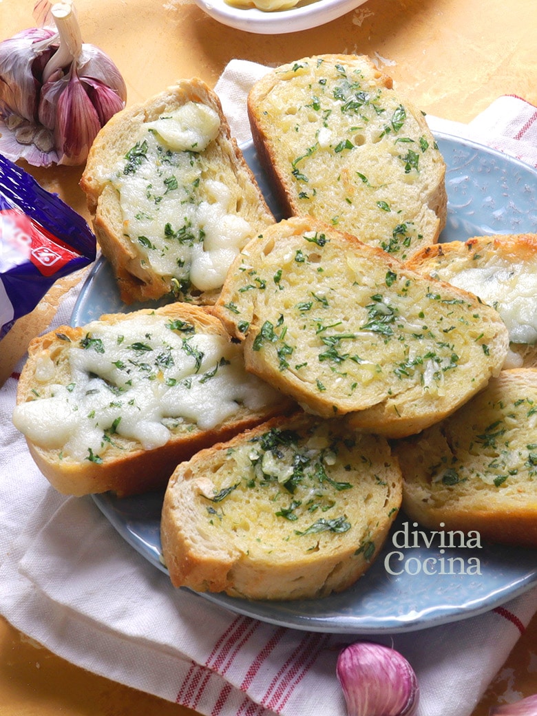 pan de ajo y pan de ajo con queso