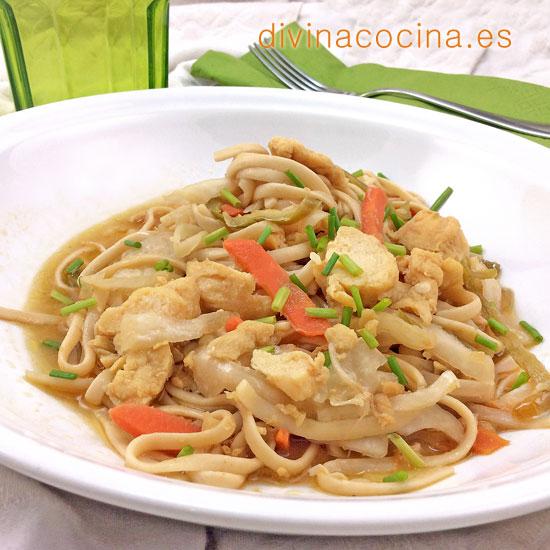 Tallarines con pollo y verduras 1