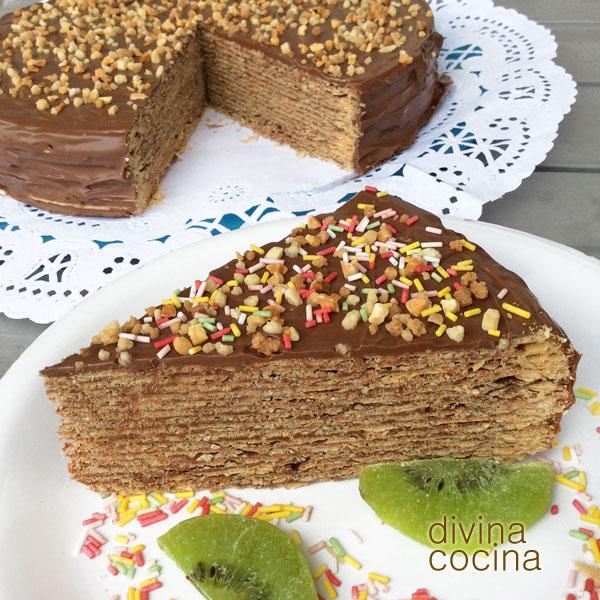 Tarta de obleas y chocolate (tarta Huesitos) - Divina Cocina
