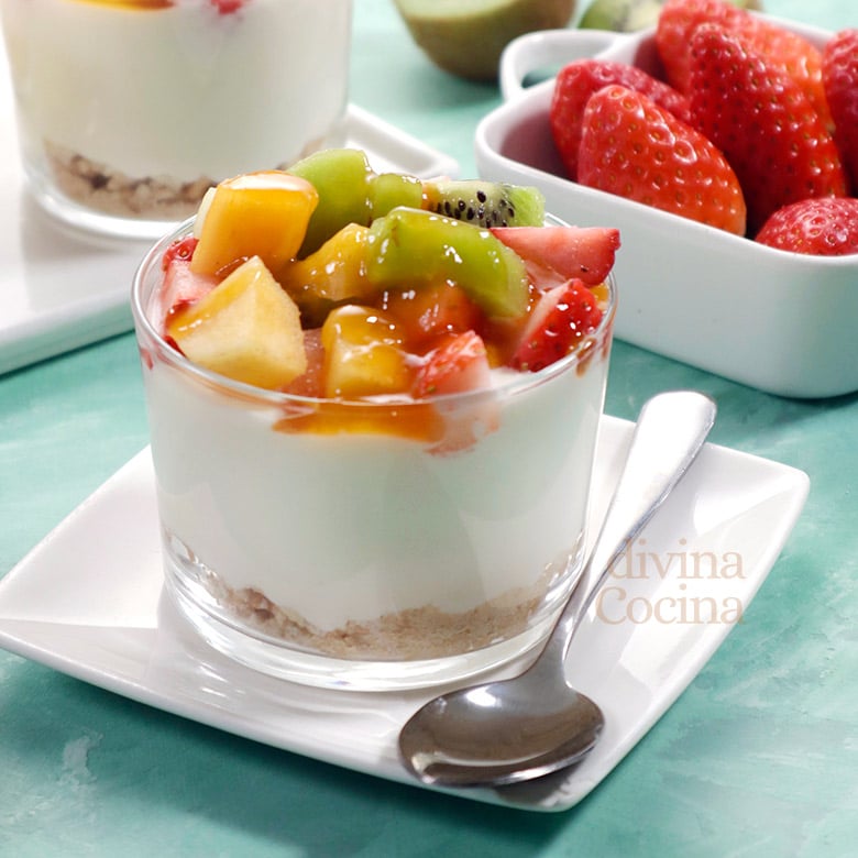 Crema de yogur con frutas - Receta de DIVINA COCINA