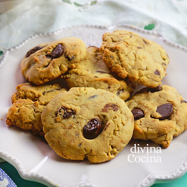 Galletas de chocolate sin gluten tipo cookies americanas - PequeRecetas