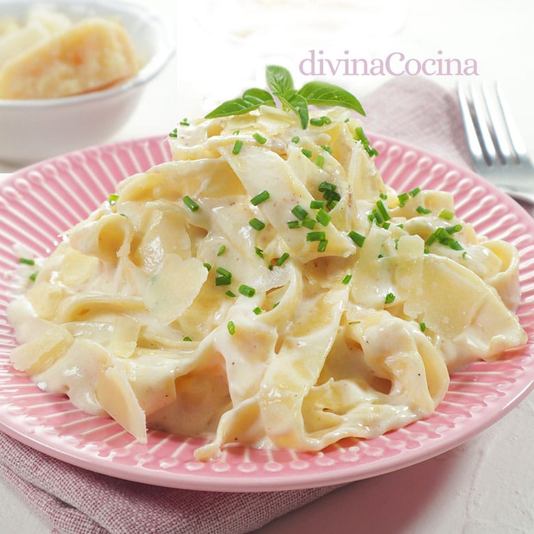 Fetuccini Alfredo –––– Receta de DIVINA COCINA