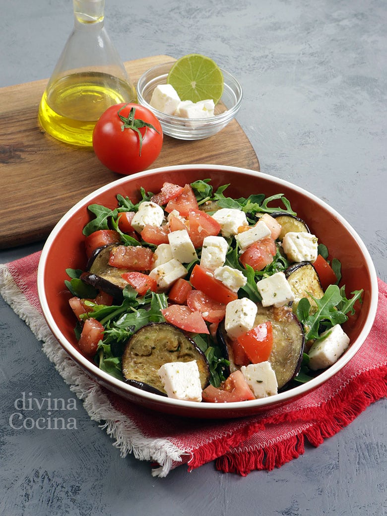 ensalada de berenjenas y queso