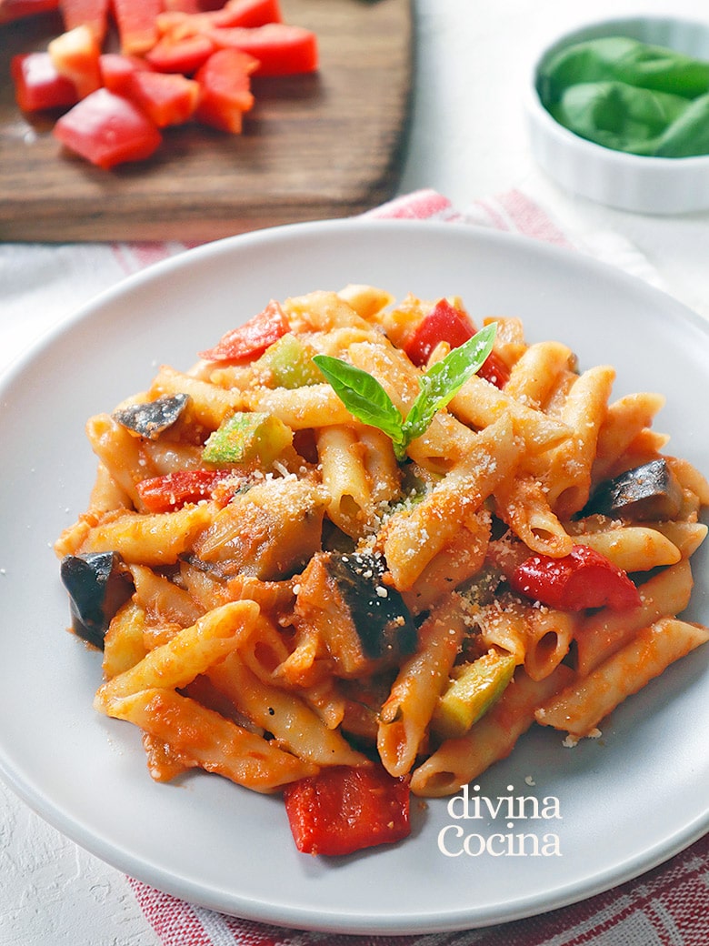 macarrones con pisto de verduras