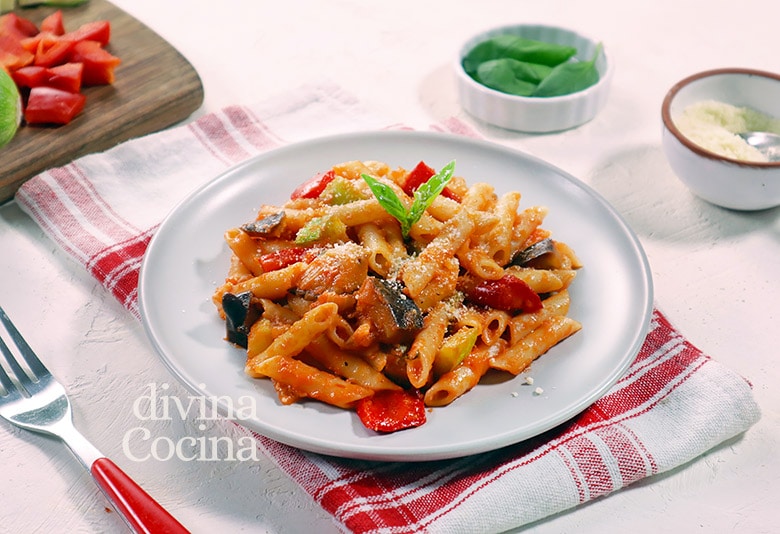 macarrones con pisto de verduras