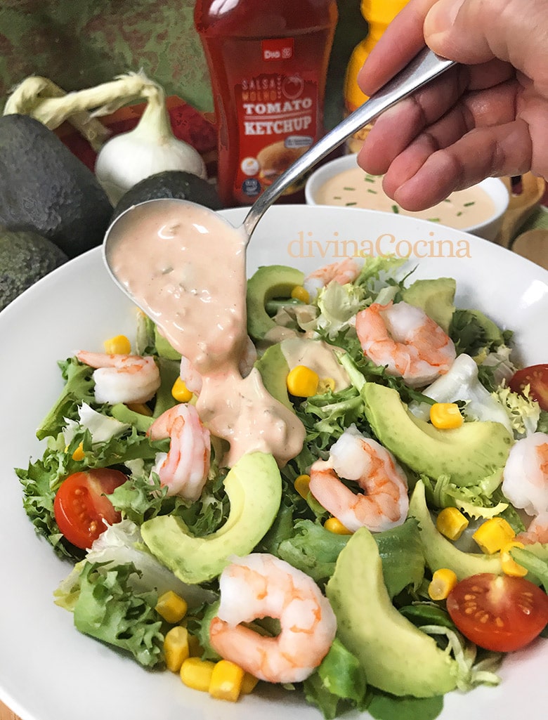 ensalada aguacates gambas salsa mil islas