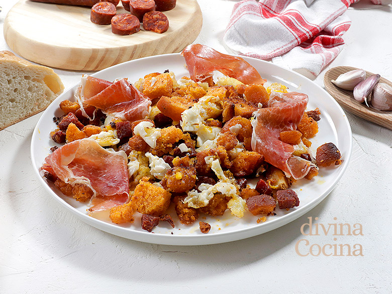 migas huevos rotos jamon