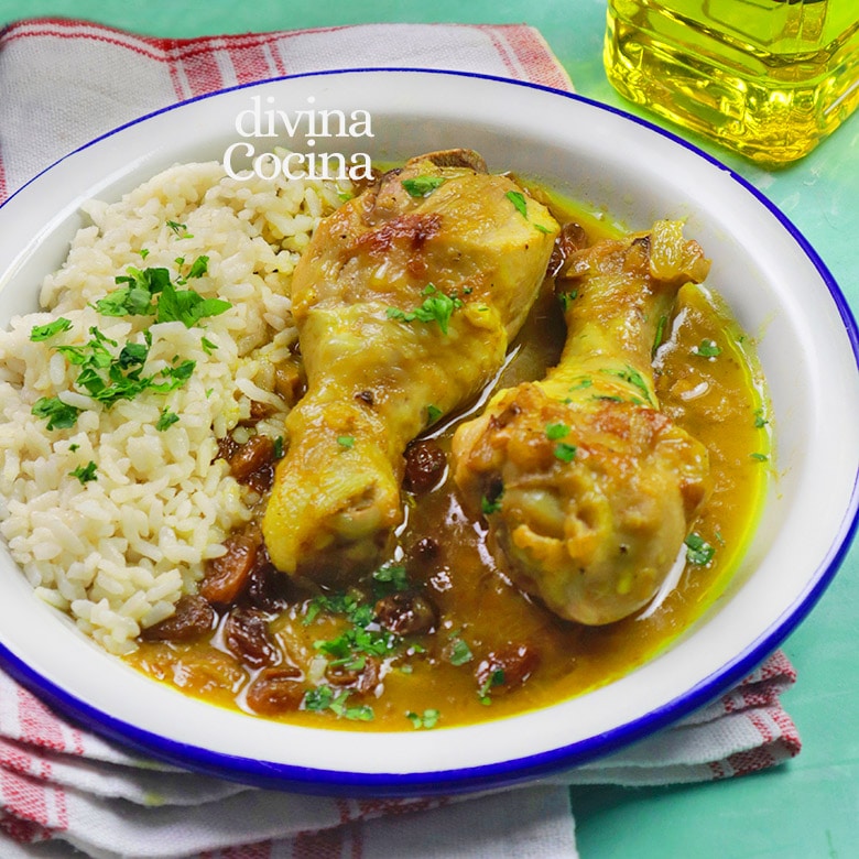 pollo guisado al curry con pasas