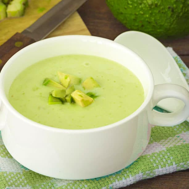 Crema fría de aguacates 1