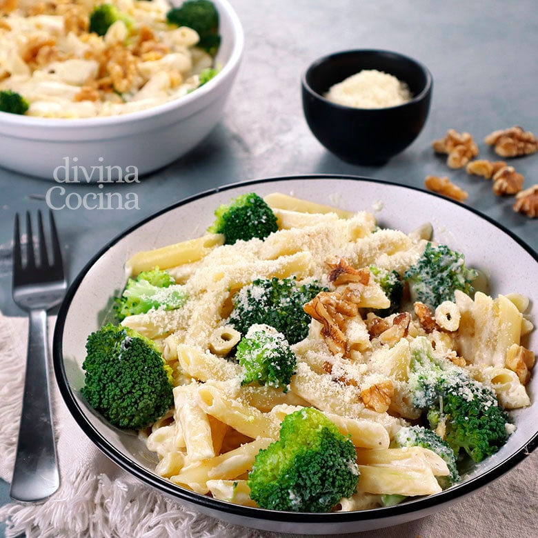 macarrones brocoli nueces