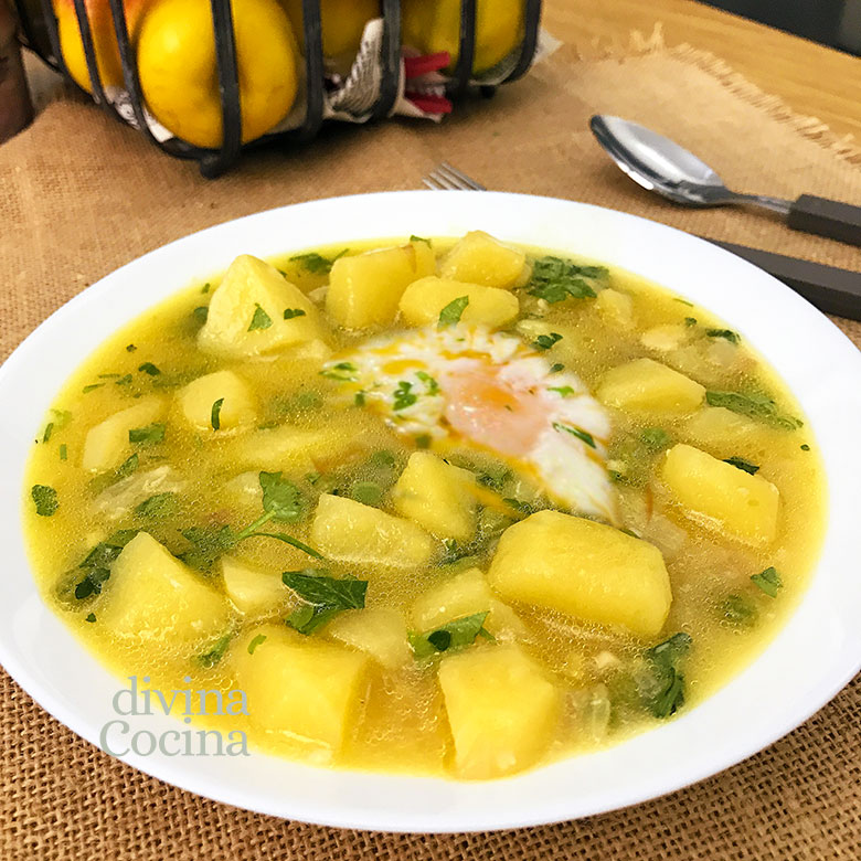 Patatas guisadas en amarillo 1