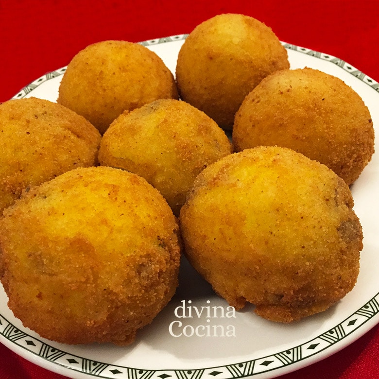 croquetas de arroz y queso