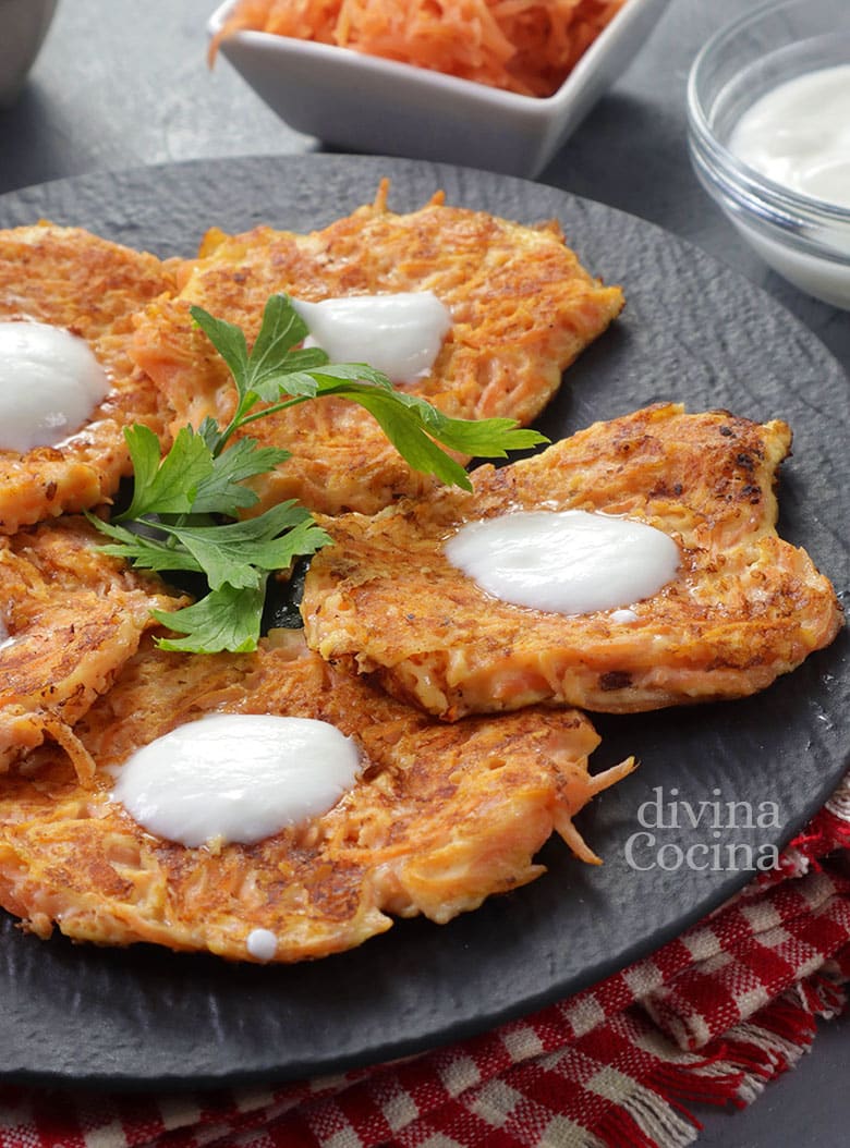 Tortitas de zanahoria y queso - Receta de DIVINA COCINA