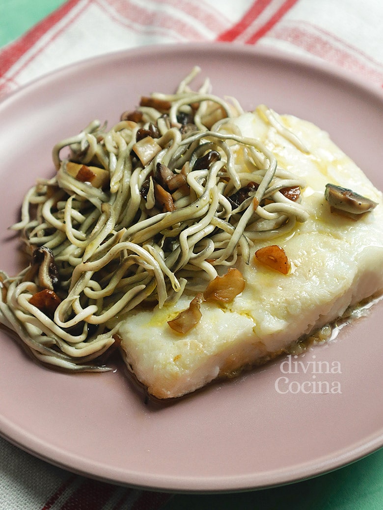 bacalao con gulas y setas