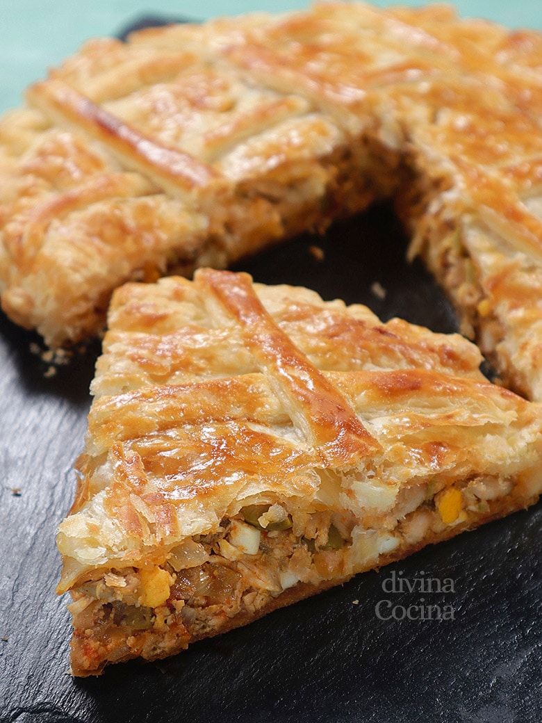 Empanada de carne con hojaldre