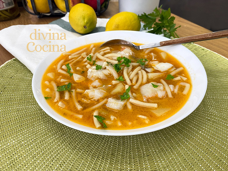 Sopa de pescado y fideos 11