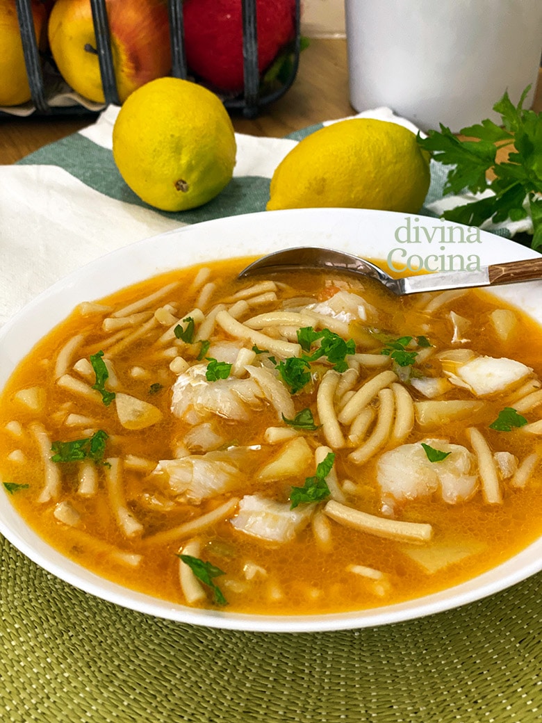 Sopa de pescado y fideos 137