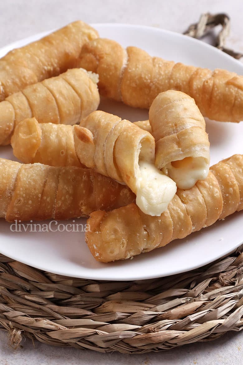 tequenos de queso venezolanos