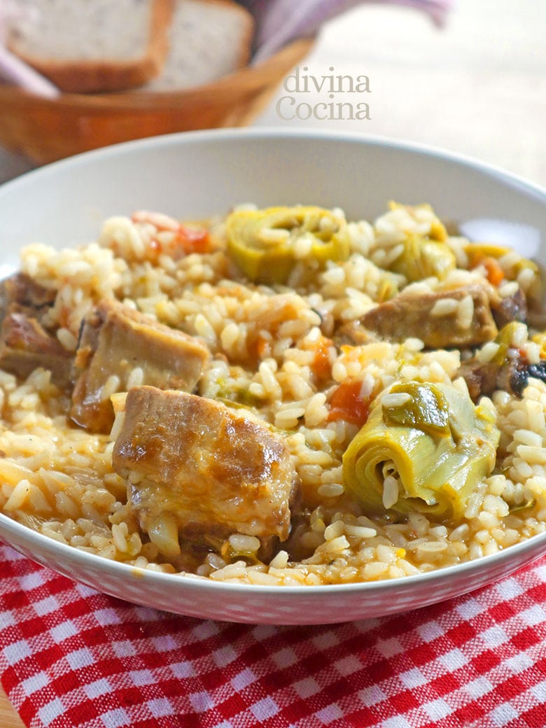 arroz con costillas y alcachofas