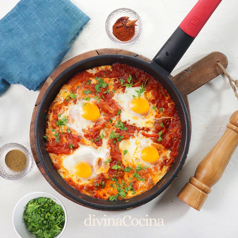 shakshuka huevos con tomate