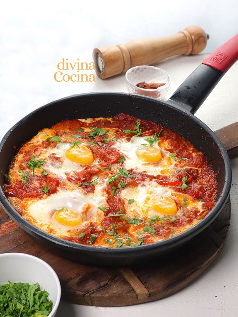 shakshuka huevos con tomate