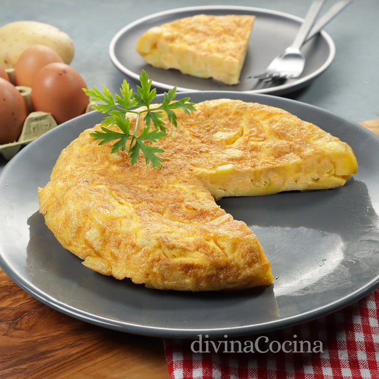 Tortilla de patatas, receta clásica, trucos y consejos 107