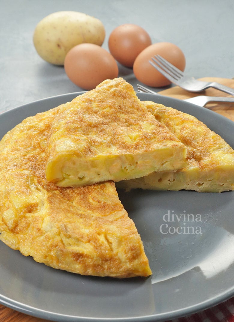 Tortilla de patatas, receta clásica, trucos y consejos 101