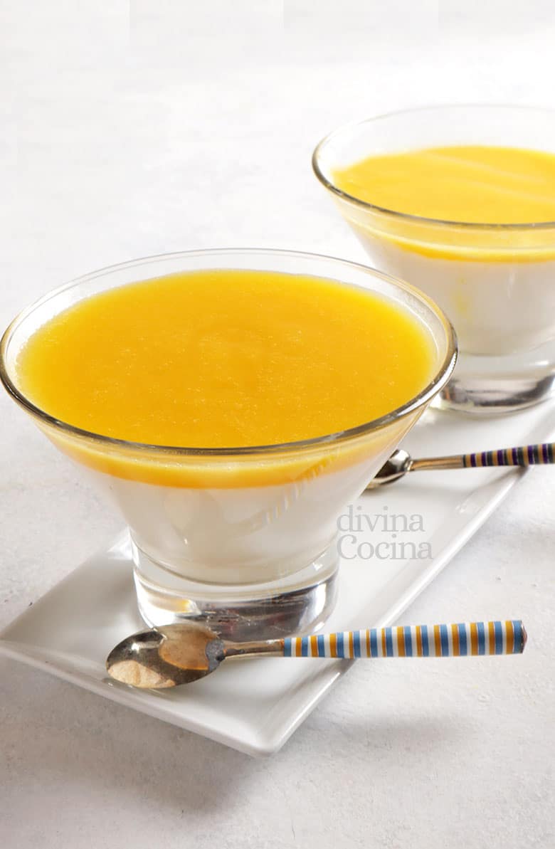 panna cotta de coco con mango