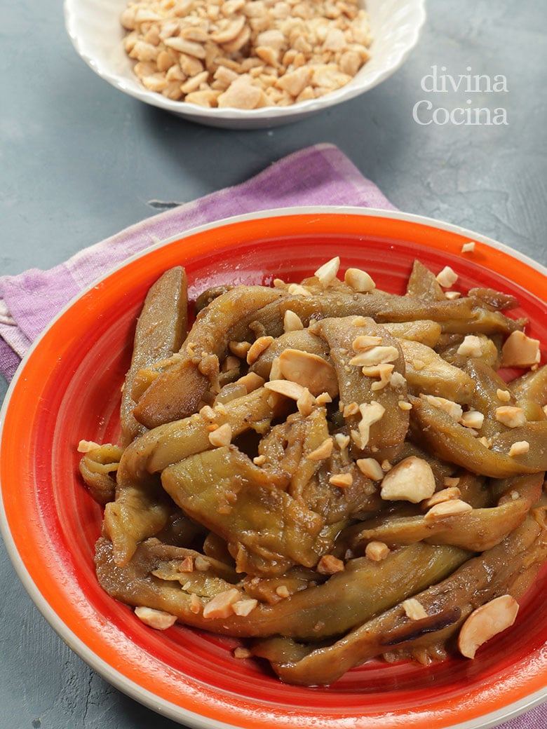 berenjenas con almendras y especias