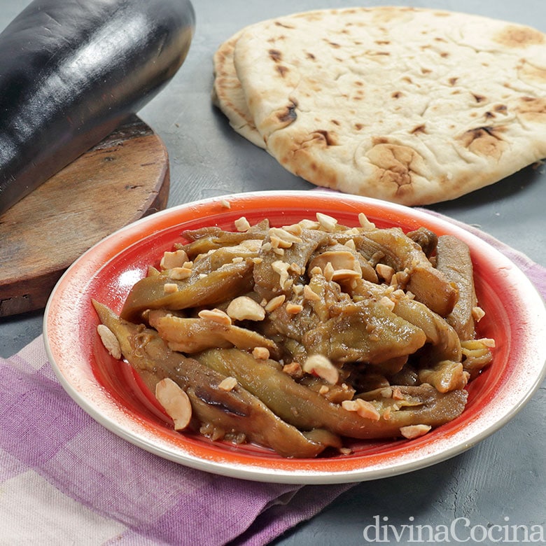 berenjenas con almendras y especias