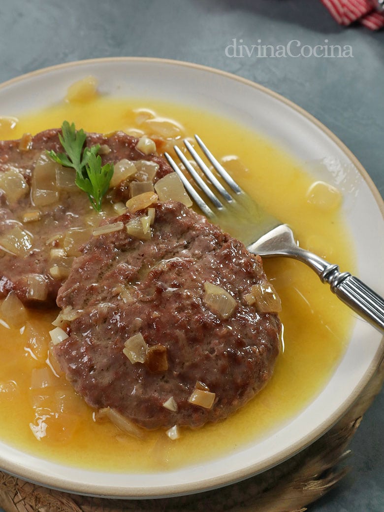 hamburguesas guisadas en salsa