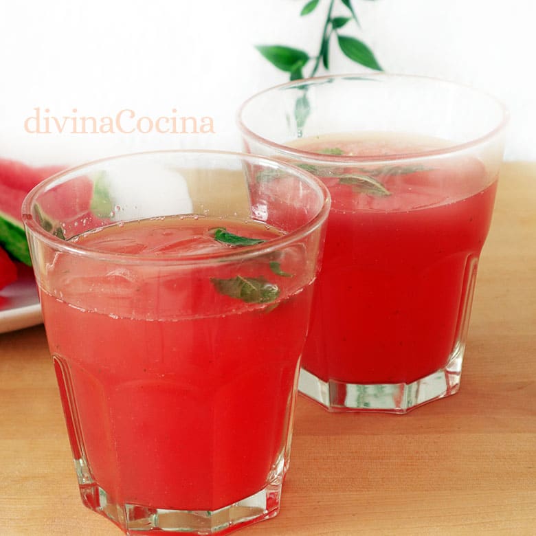 agua fresca de sandia hierbabuena