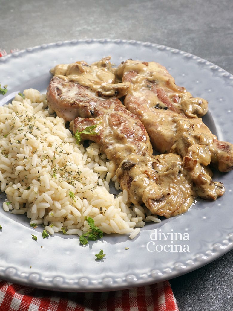 Chuletas de pavo a la crema 153