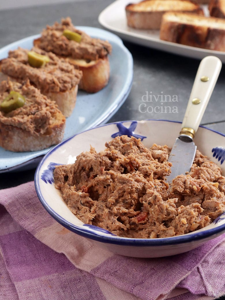 pate de sardinas con sardinas de lata