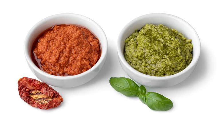 pesto verde y pesto rojo