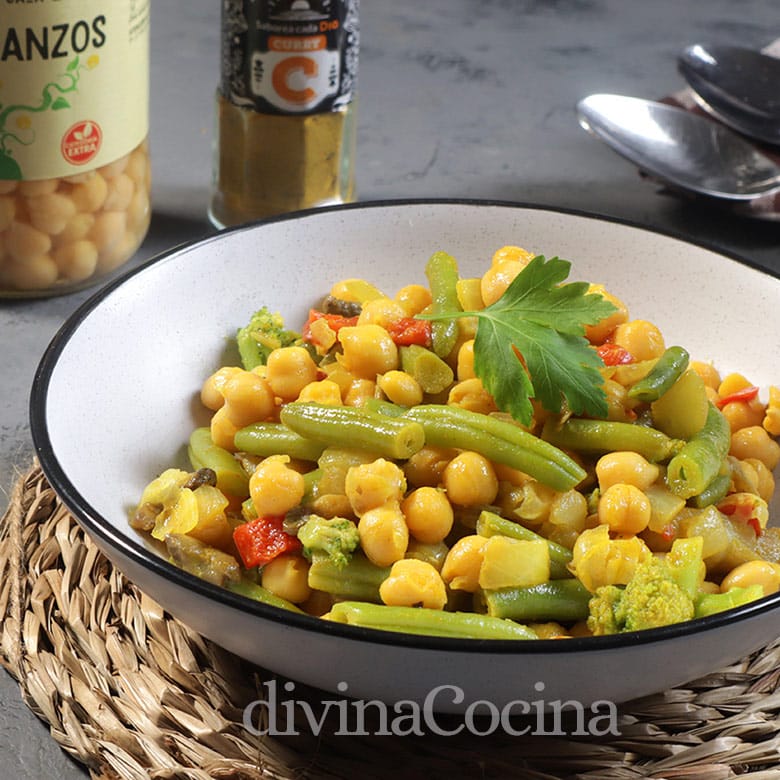 garbanzos con verduras al curry 