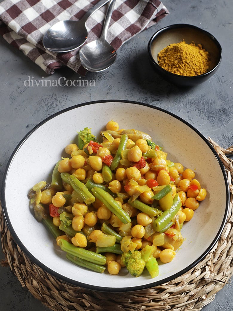 garbanzos con verduras al curry 