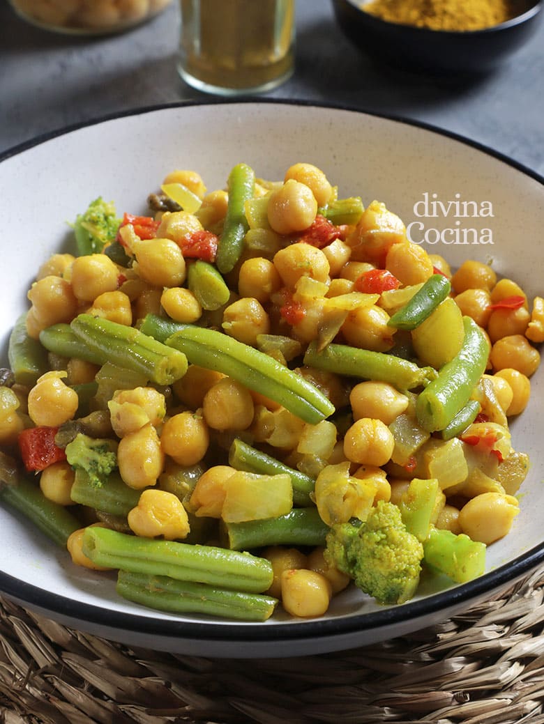 garbanzos con verduras al curry 