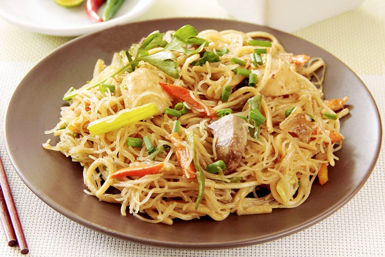 fideos filipinos pancit