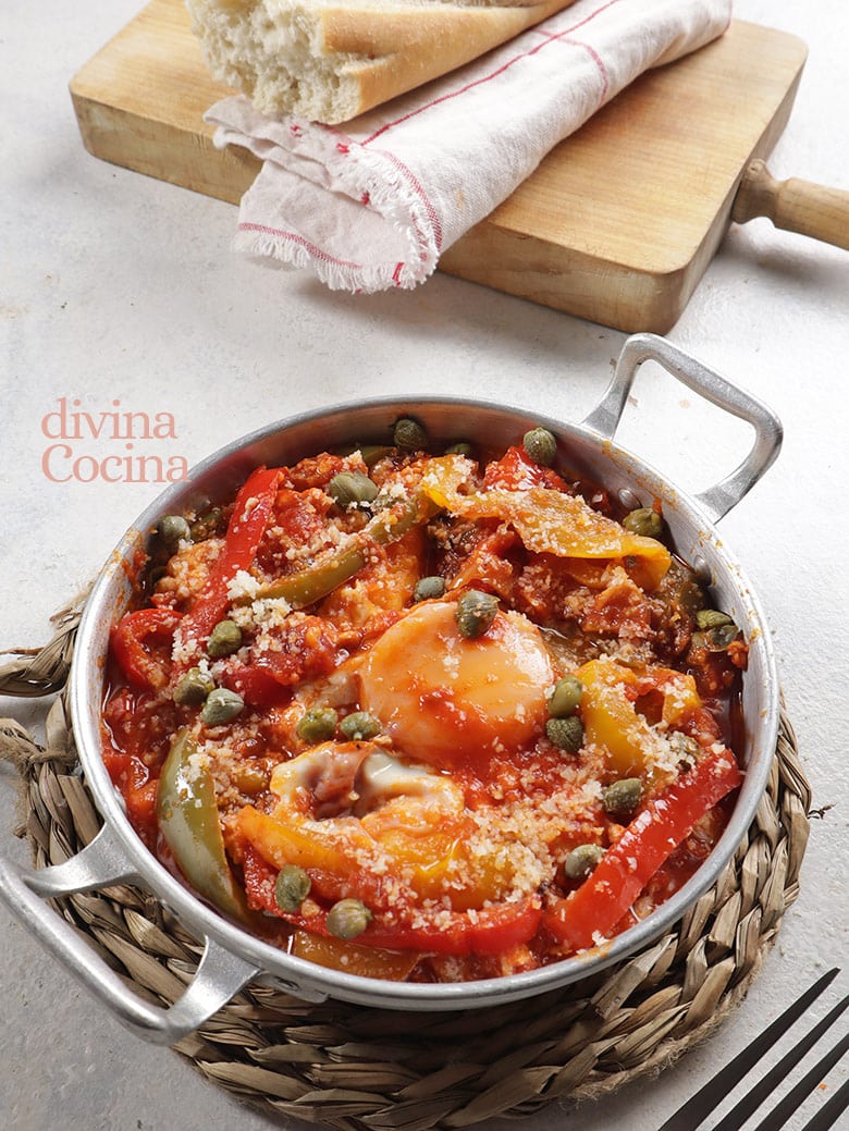 peperonata italiana con huevos