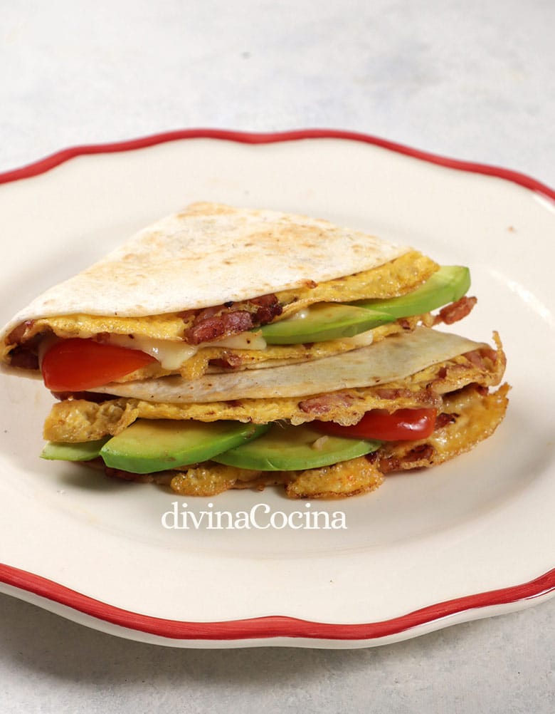 quesadilla de aguacate con tortilla