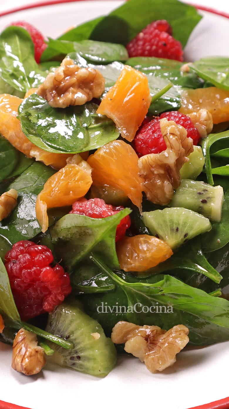 ensalada de frutas con vinagreta de miel y limón