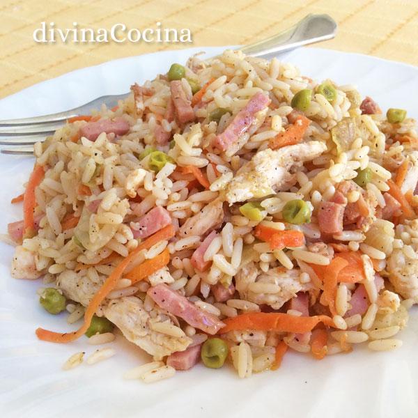 Escrupuloso Cría Padre Arroz chino con pollo - Receta de DIVINA COCINA