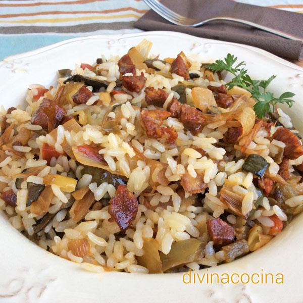 Arroz salteado con verduras y chotizo