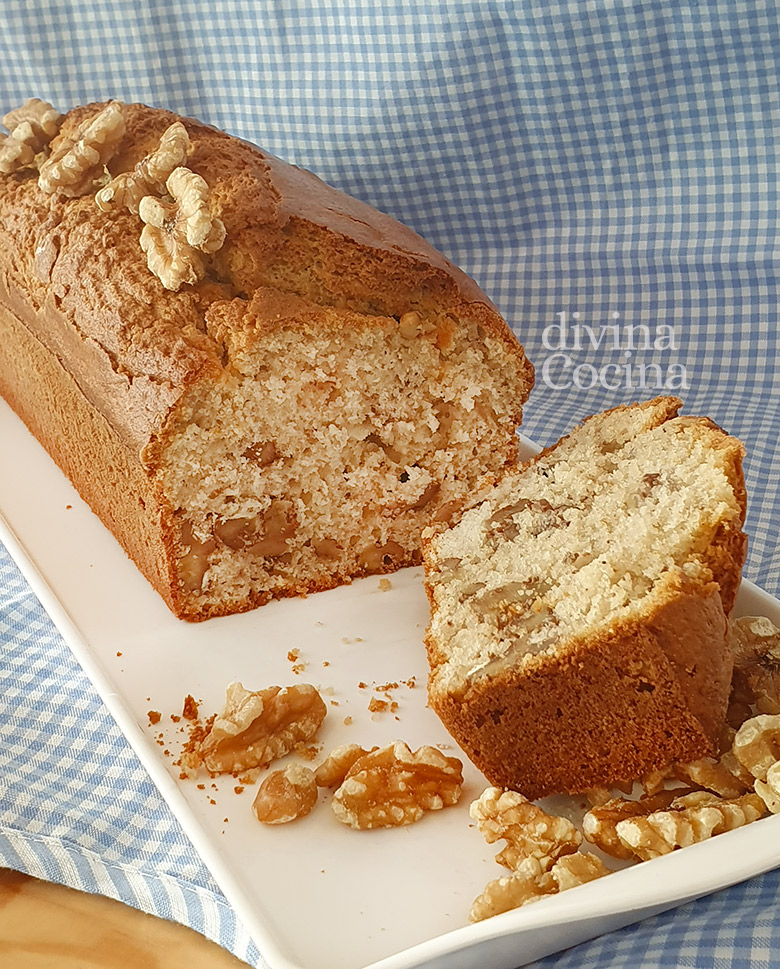 Bizcocho de nueces, nata y canela 