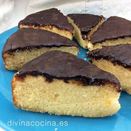 Bizcocho de vainilla con chocolate - Receta de DIVINA COCINA