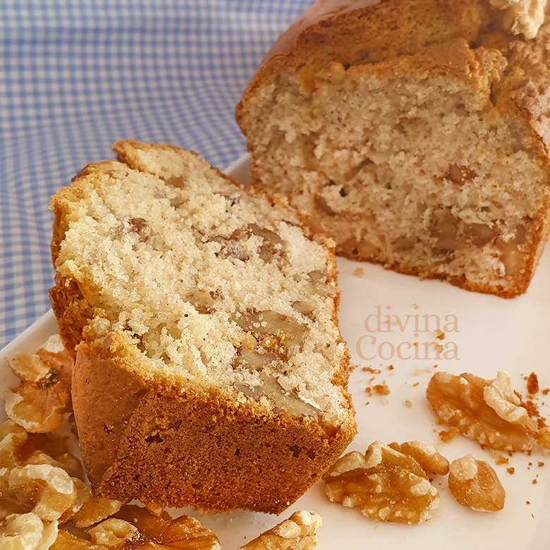 Bizcocho de nueces, nata y canela 