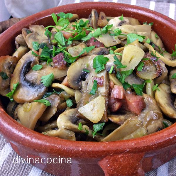 Champiñones al ajillo - Receta de DIVINA COCINA