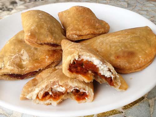 empanadillas de sobrasada y queso